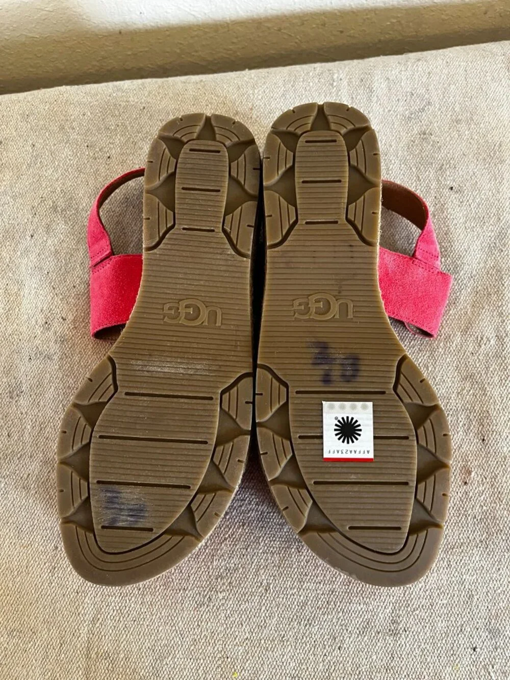 UGG woman april